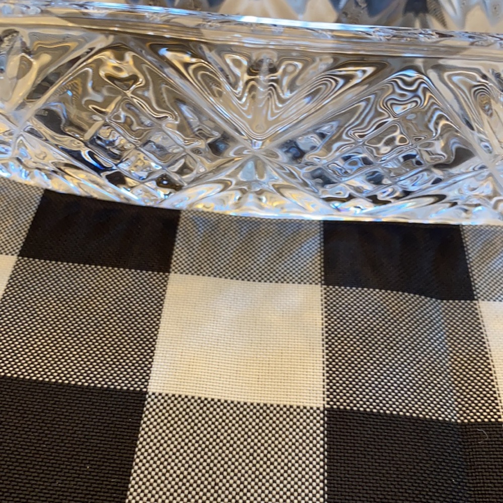 Crystal bread dish - Picture 4 of 5